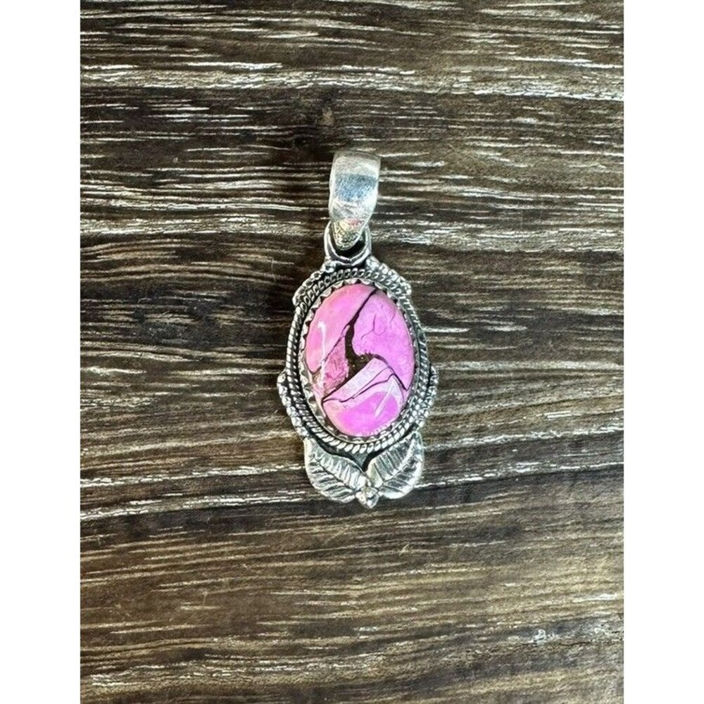 Native Southwest Sterling Cotton Candy Turquoise Oval Leaf & Rope Edge Pendant